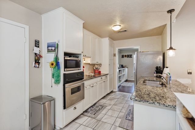 403 E Charles Street, Decatur, TX 76234