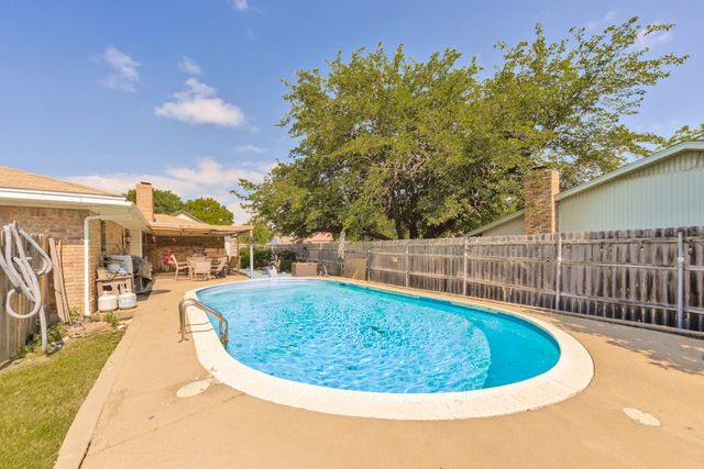 403 E Charles Street, Decatur, TX 76234