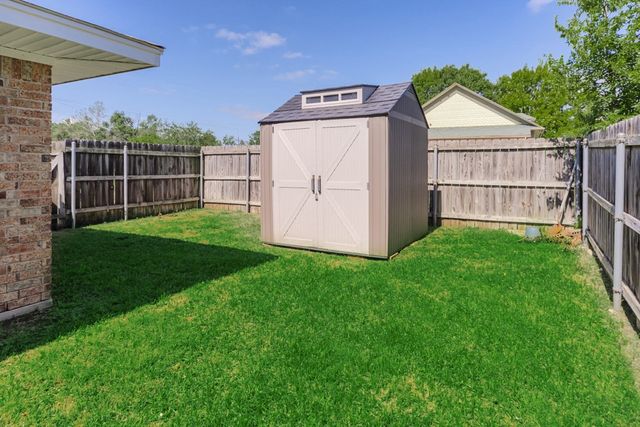 403 E Charles Street, Decatur, TX 76234