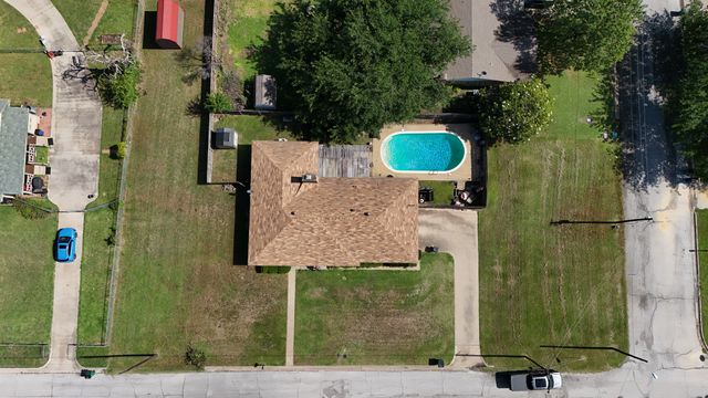 403 E Charles Street, Decatur, TX 76234