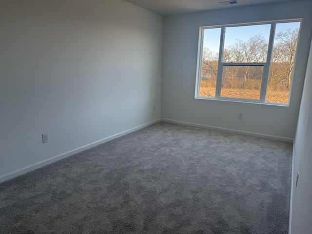 1033 Old Creek Bnd, Gallatin, TN 37066