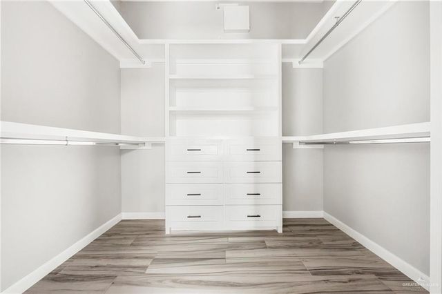 3304 E Rabbit Run Avenue E, Alton, TX 78573