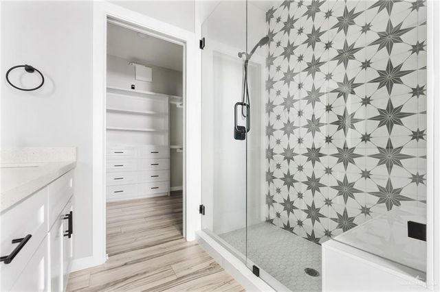 3304 E Rabbit Run Avenue E, Alton, TX 78573