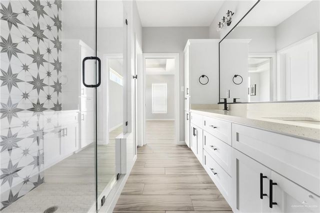 3304 E Rabbit Run Avenue E, Alton, TX 78573