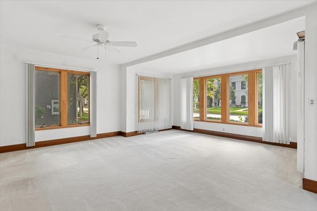 135 Aurora Avenue, Naperville, IL 60540