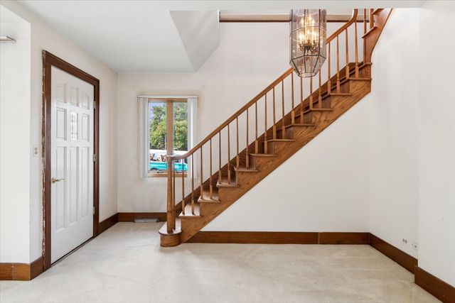 135 Aurora Avenue, Naperville, IL 60540