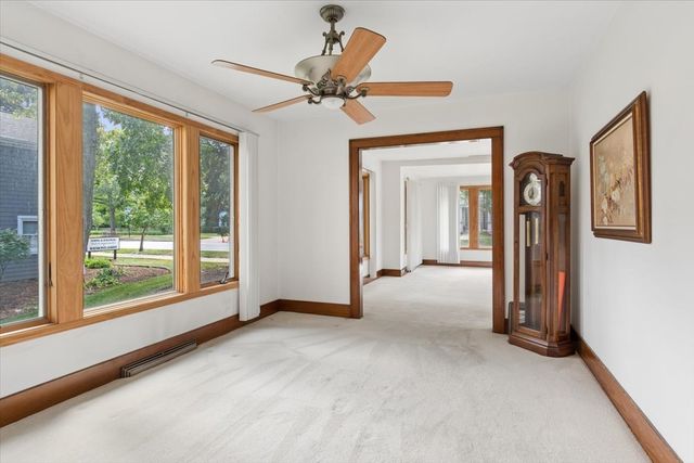 135 Aurora Avenue, Naperville, IL 60540