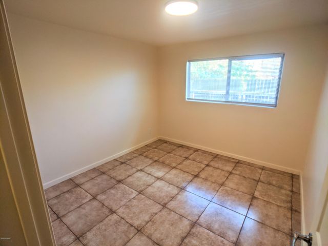 1343 W Alameda Street, Tucson, AZ 85745
