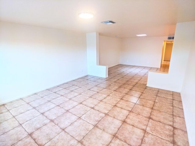 1343 W Alameda Street, Tucson, AZ 85745