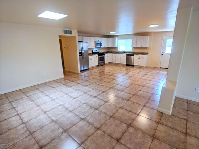 1343 W Alameda Street, Tucson, AZ 85745