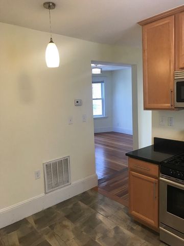 65 Conwell Avenue 3, Somerville, MA 02144