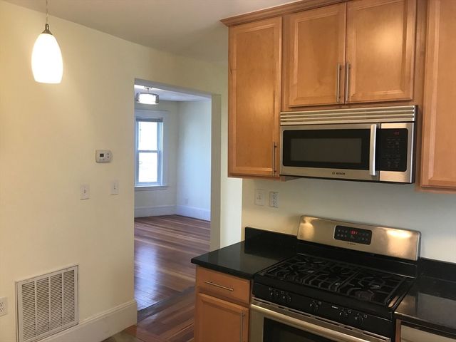 65 Conwell Avenue 3, Somerville, MA 02144