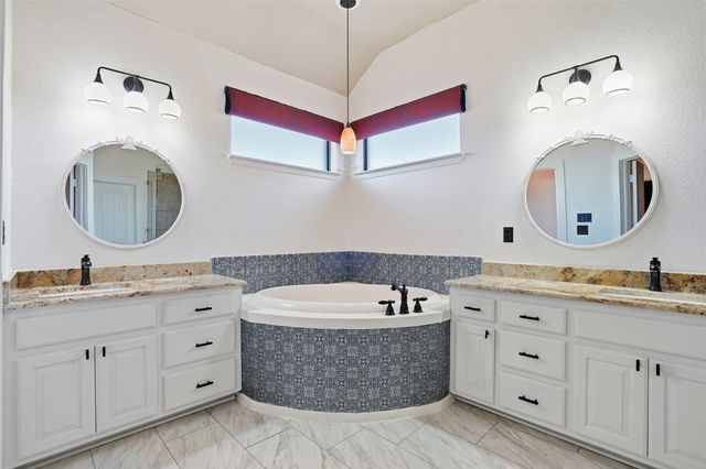 873 Canyon Creek Lane, Weatherford, TX 76087