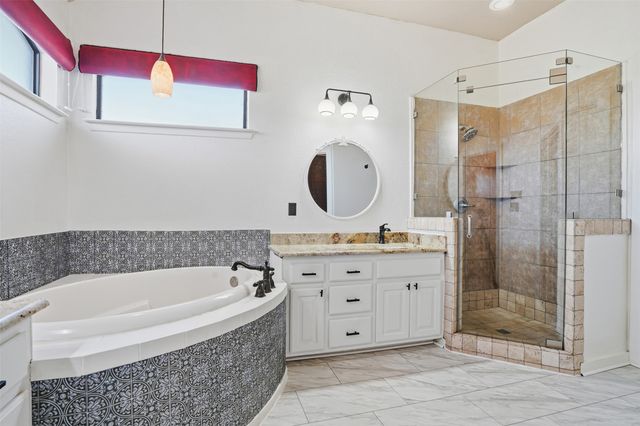 873 Canyon Creek Lane, Weatherford, TX 76087