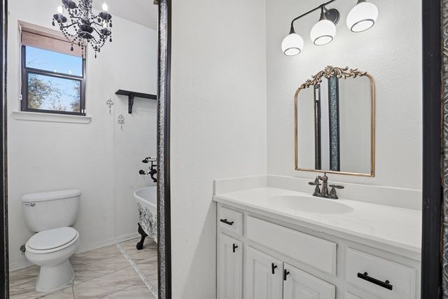 873 Canyon Creek Lane, Weatherford, TX 76087