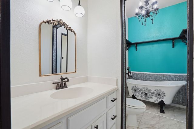 873 Canyon Creek Lane, Weatherford, TX 76087