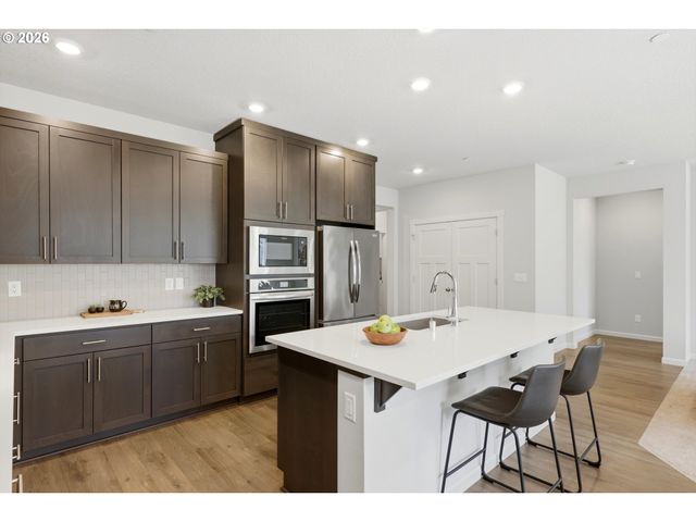 2725 S 6TH Way, Ridgefield, WA 98642