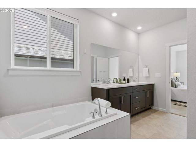 2725 S 6TH Way, Ridgefield, WA 98642
