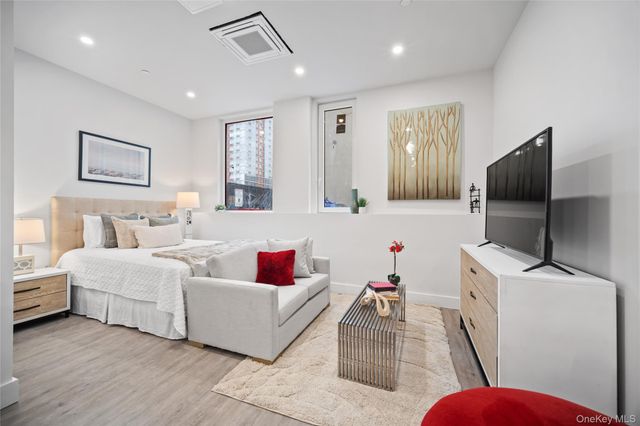 40 Westchester Place 309, New Rochelle, NY 10801