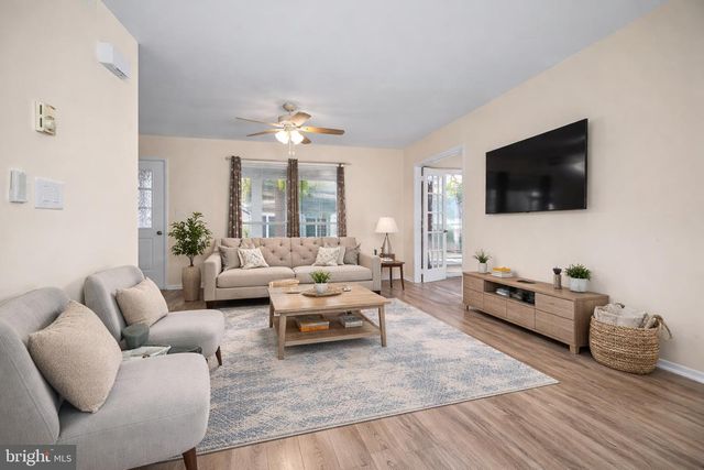 823-B LIVERPOOL CIR, Manchester Township, NJ 08759