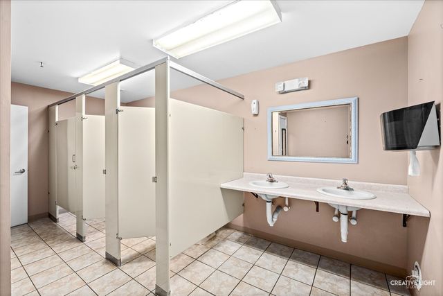 2701 W Jefferson Street, Joliet, IL 60435