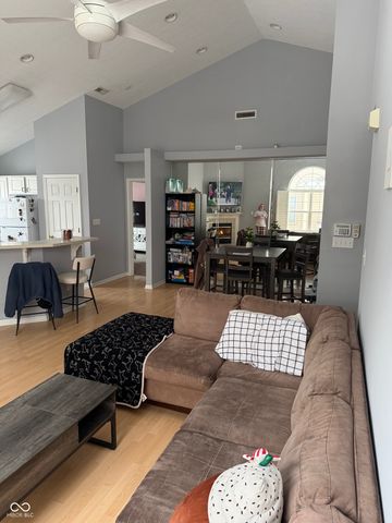 1294 Lexington Trail, Greenfield, IN 46140