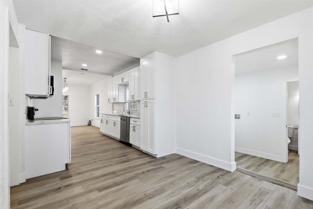 2741 Meaders Avenue, Fort Worth, TX 76112