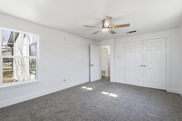 2741 Meaders Avenue, Fort Worth, TX 76112