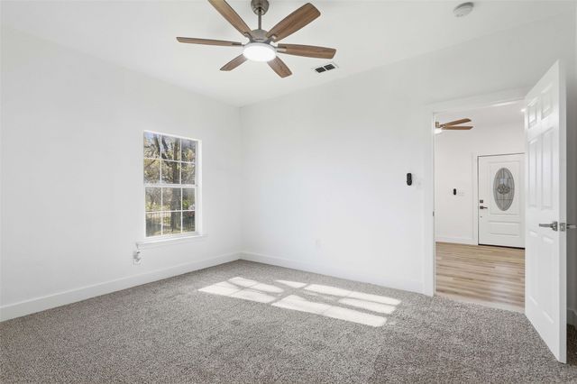 2741 Meaders Avenue, Fort Worth, TX 76112