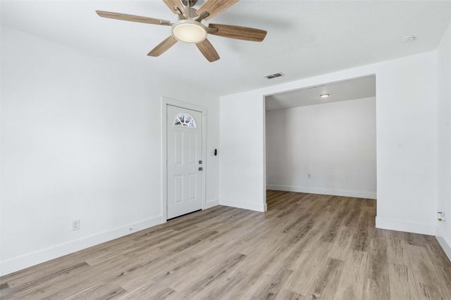 2741 Meaders Avenue, Fort Worth, TX 76112