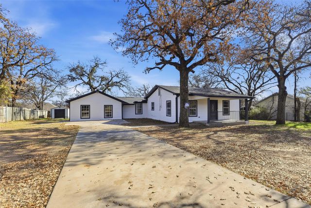 2741 Meaders Avenue, Fort Worth, TX 76112