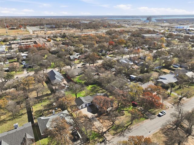 2741 Meaders Avenue, Fort Worth, TX 76112