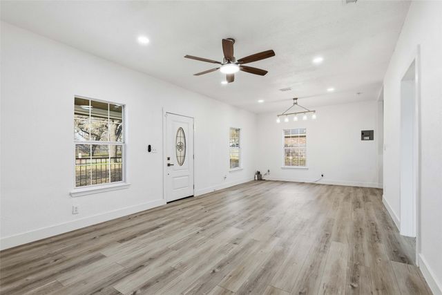 2741 Meaders Avenue, Fort Worth, TX 76112