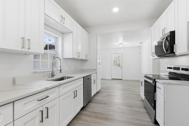 2741 Meaders Avenue, Fort Worth, TX 76112