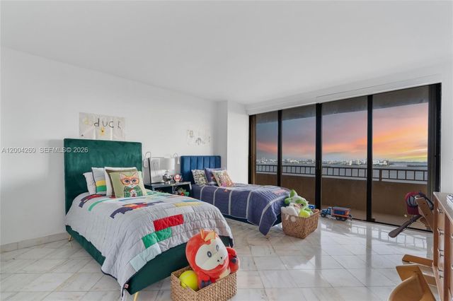 11113 Biscayne Blvd 2051, Miami, FL 33181