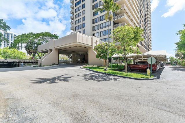 11113 Biscayne Blvd 2051, Miami, FL 33181