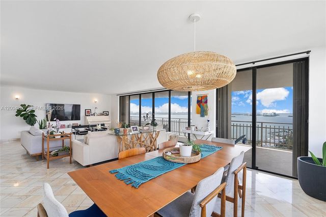 11113 Biscayne Blvd 2051, Miami, FL 33181