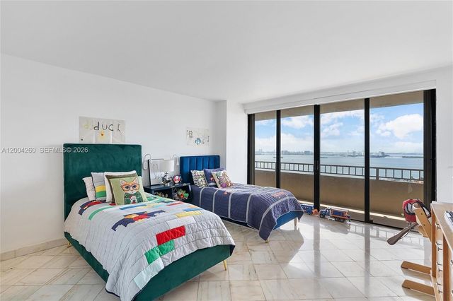 11113 Biscayne Blvd 2051, Miami, FL 33181