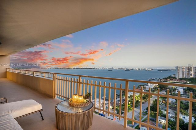 11113 Biscayne Blvd 2051, Miami, FL 33181