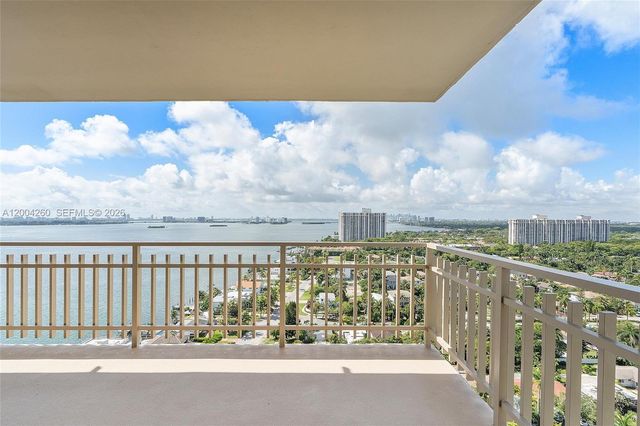 11113 Biscayne Blvd 2051, Miami, FL 33181