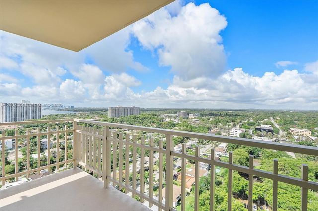 11113 Biscayne Blvd 2051, Miami, FL 33181