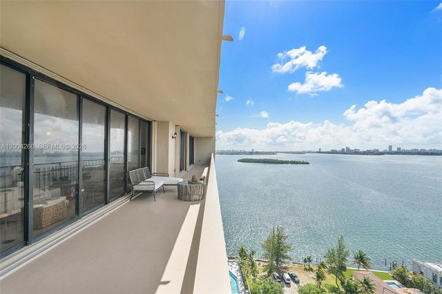 11113 Biscayne Blvd 2051, Miami, FL 33181