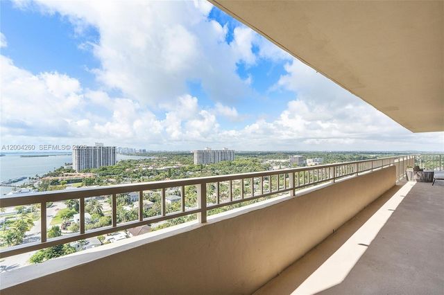 11113 Biscayne Blvd 2051, Miami, FL 33181