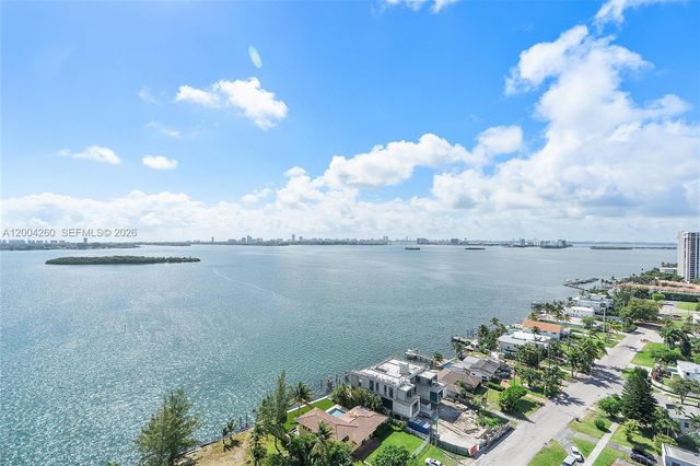 11113 Biscayne Blvd 2051, Miami, FL 33181