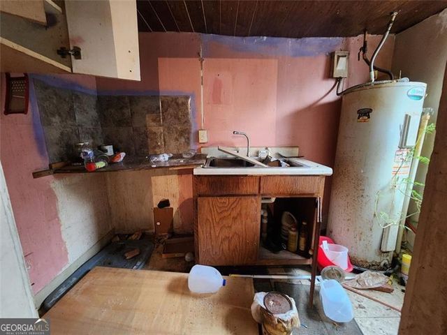 2014 MONTPELIER Avenue, Macon, GA 31204