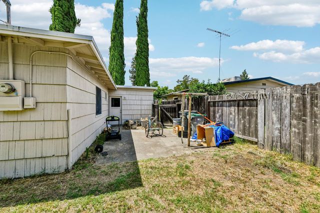 851 Greenwood Ave, West Sacramento, CA 95605