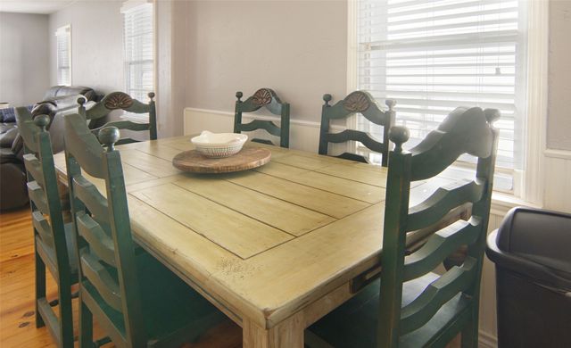 813 S Lamar Street, Weatherford, TX 76086