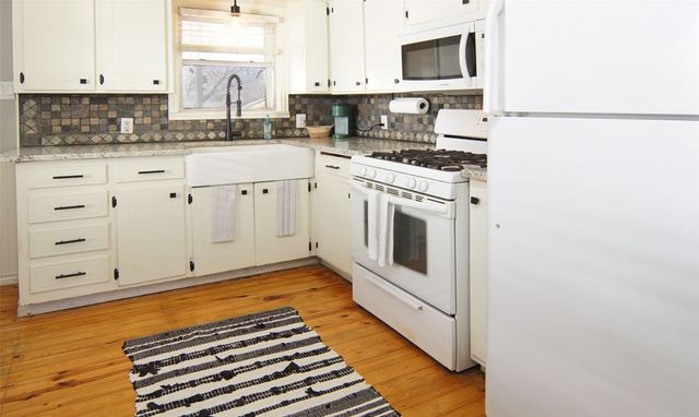 813 S Lamar Street, Weatherford, TX 76086