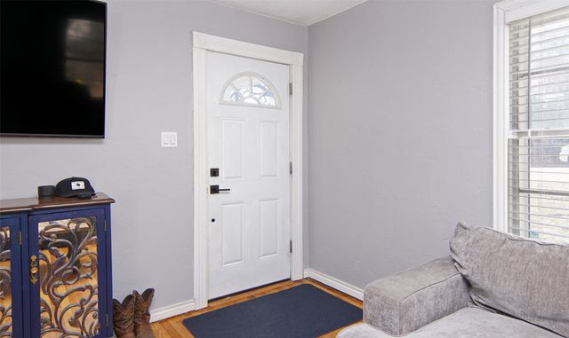 813 S Lamar Street, Weatherford, TX 76086