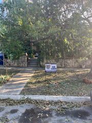 418 W Mulberry Apt A, San Antonio, TX 78212